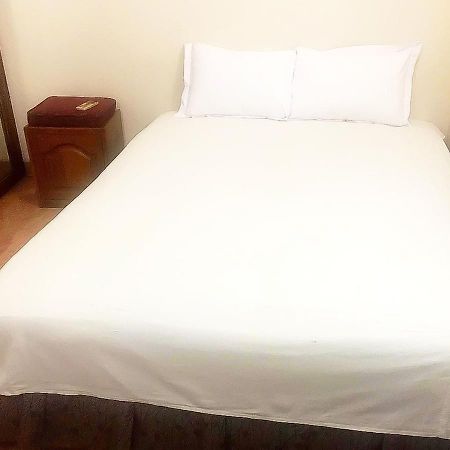 Maya Service Apt Guest House Дакка Экстерьер фото